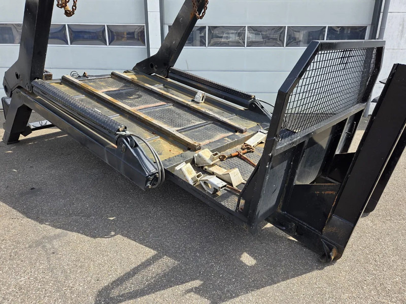Diversen 14 ton Portaal systeem. haakarm en kabel systeem - Kravas automašīna - kabeļu sistēma: foto 3 Diversen 14 ton Portaal systeem. haakarm en kabel systeem - Kravas automašīna - kabeļu sistēma: foto 3