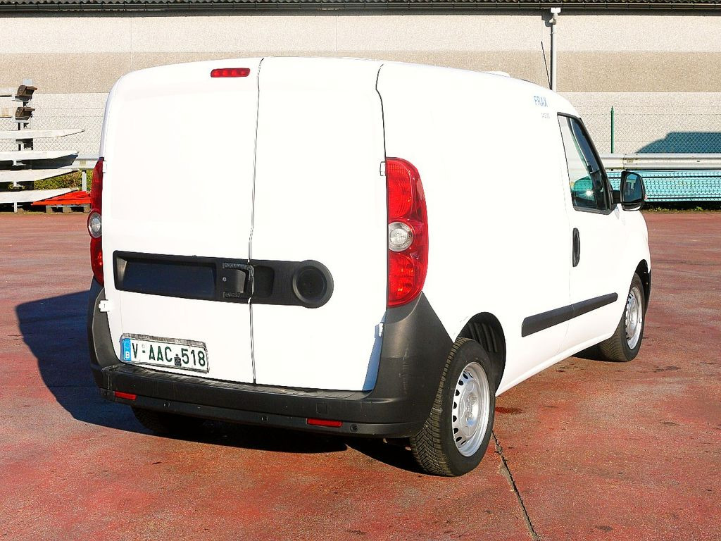 Fiat DOBLO 1.3 KUHLKASTENWAGEN RELEC FROID TR10 -20c - Komercauto refrižerators: foto 5 Fiat DOBLO 1.3 KUHLKASTENWAGEN RELEC FROID TR10 -20c - Komercauto refrižerators: foto 5