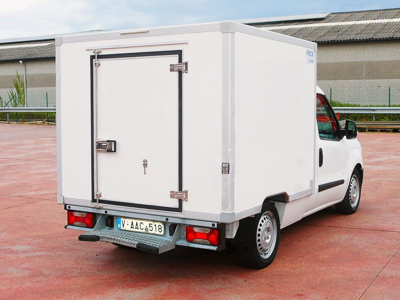 Fiat DOBLO 1.3 KUHLKOFFER RELEC FROID TR 22 -20C - Komercauto refrižerators: foto 5 Fiat DOBLO 1.3 KUHLKOFFER RELEC FROID TR 22 -20C - Komercauto refrižerators: foto 5
