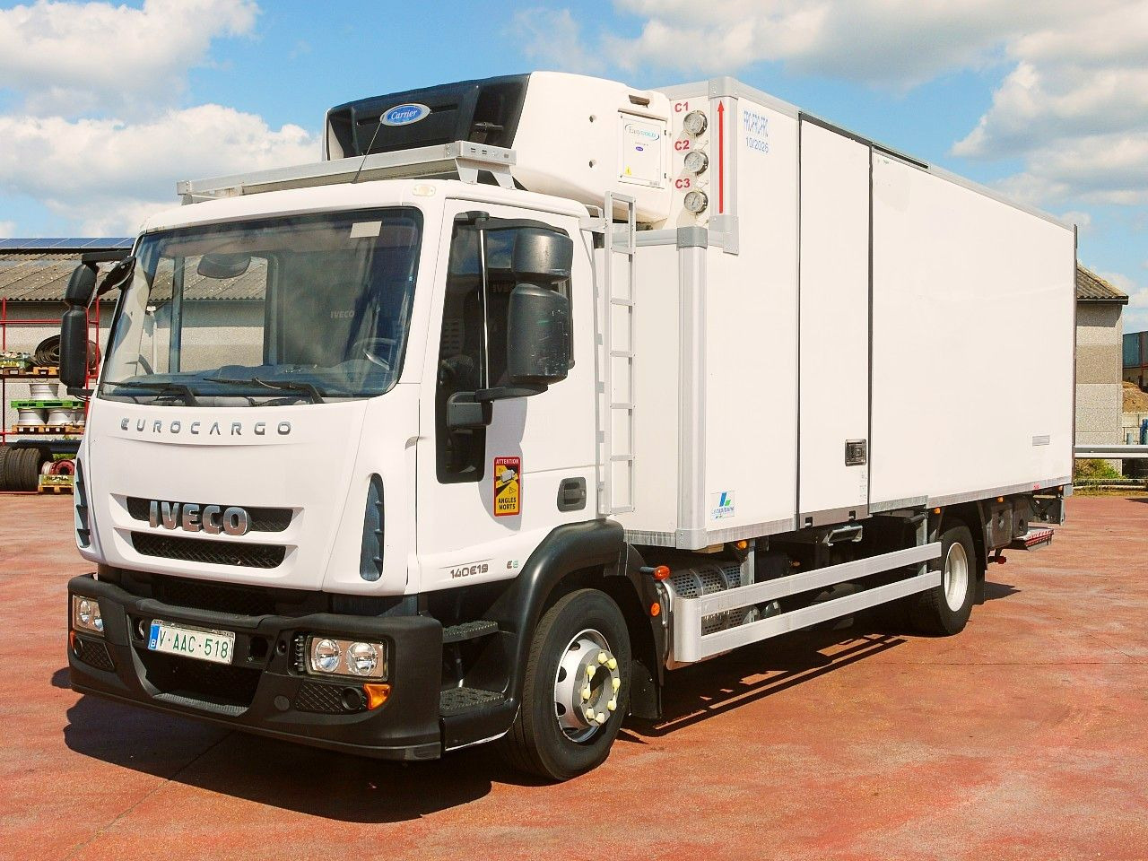 Iveco 140E19 EUROCARGO KUHLKOFFER CARRIER SUPRA 1250MT - Kravas automašīna refrižerators: foto 3 Iveco 140E19 EUROCARGO KUHLKOFFER CARRIER SUPRA 1250MT - Kravas automašīna refrižerators: foto 3