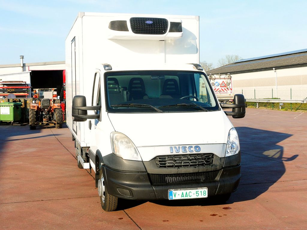 Iveco 35C13 DAILY KUHLKOFFER 4.4m CARIER PULSOR 600 MT - Komercauto refrižerators: foto 1 Iveco 35C13 DAILY KUHLKOFFER 4.4m CARIER PULSOR 600 MT - Komercauto refrižerators: foto 1