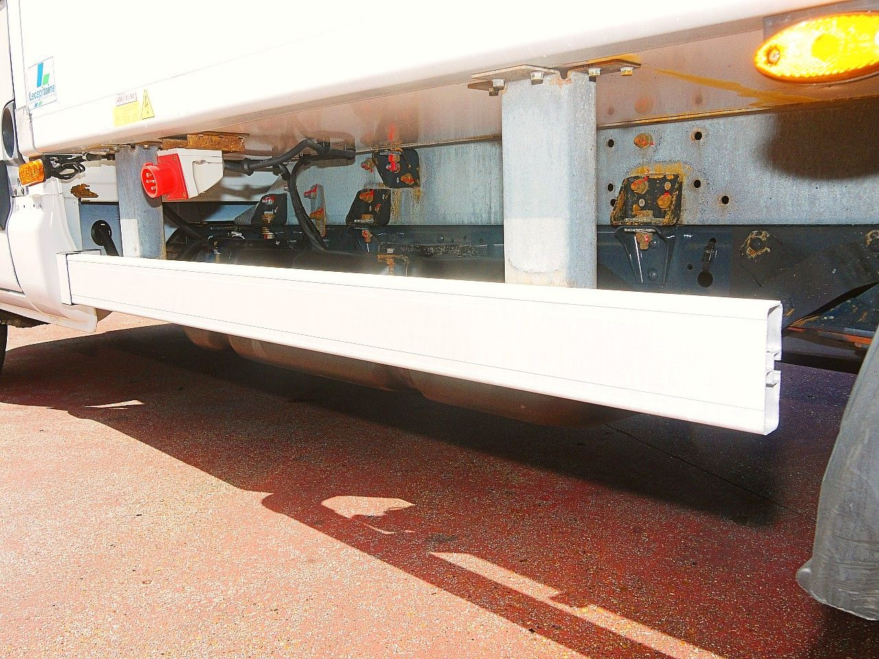 Komercauto refrižerators Iveco 35C13 DAILY KUHLKOFFER CARRIER XARIOS 600 MULTI: foto 18 Komercauto refrižerators Iveco 35C13 DAILY KUHLKOFFER CARRIER XARIOS 600 MULTI: foto 18