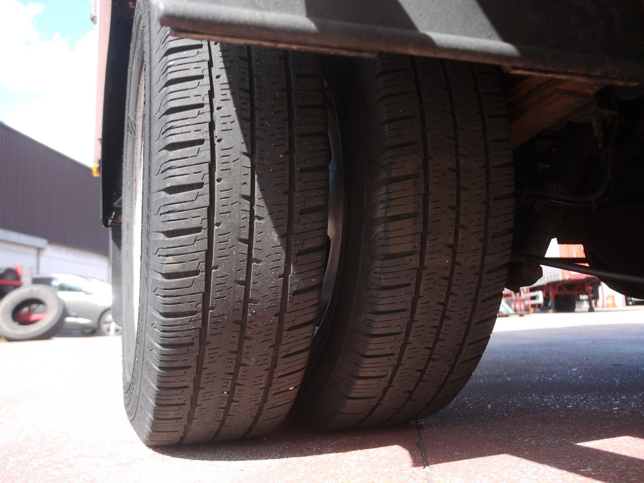 Komercauto refrižerators Iveco 35C13 DAILY KUHLKOFFER CARRIER XARIOS 600 MULTI: foto 20 Komercauto refrižerators Iveco 35C13 DAILY KUHLKOFFER CARRIER XARIOS 600 MULTI: foto 20