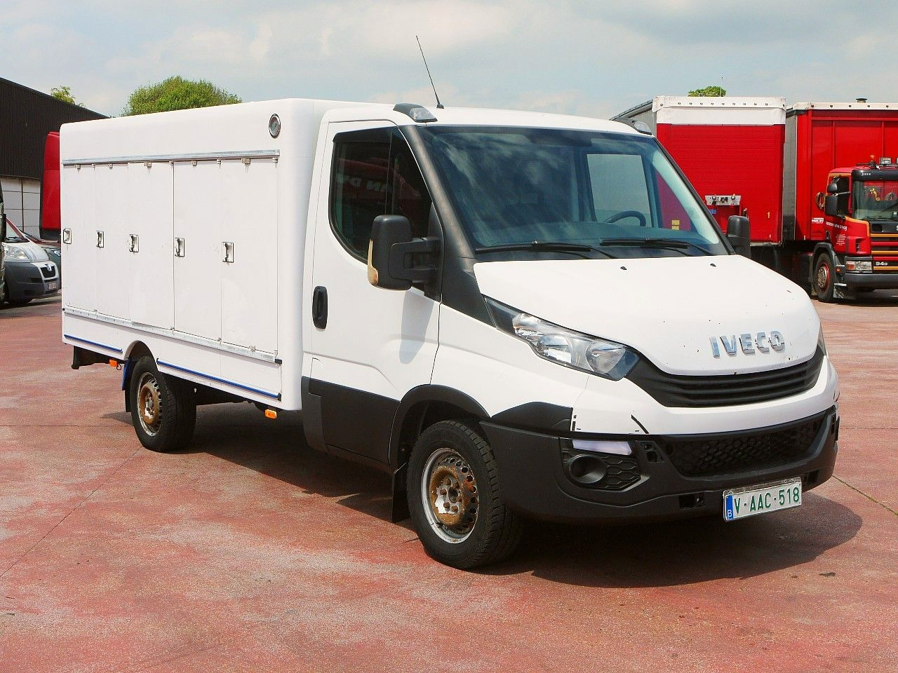 Iveco 35S12 DAILY ISOTHERM KOFFER 5 TURIG / AIRCO - Komercauto refrižerators: foto 2 Iveco 35S12 DAILY ISOTHERM KOFFER 5 TURIG / AIRCO - Komercauto refrižerators: foto 2