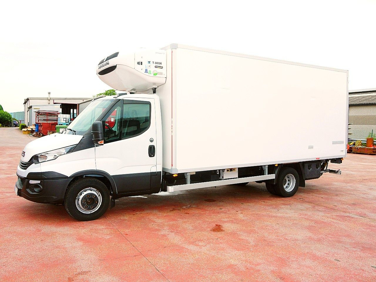 Iveco 72C21 70 65 DAILY THERMOKING T800 A/C LBW LUFT - Komercauto refrižerators: foto 4 Iveco 72C21 70 65 DAILY THERMOKING T800 A/C LBW LUFT - Komercauto refrižerators: foto 4