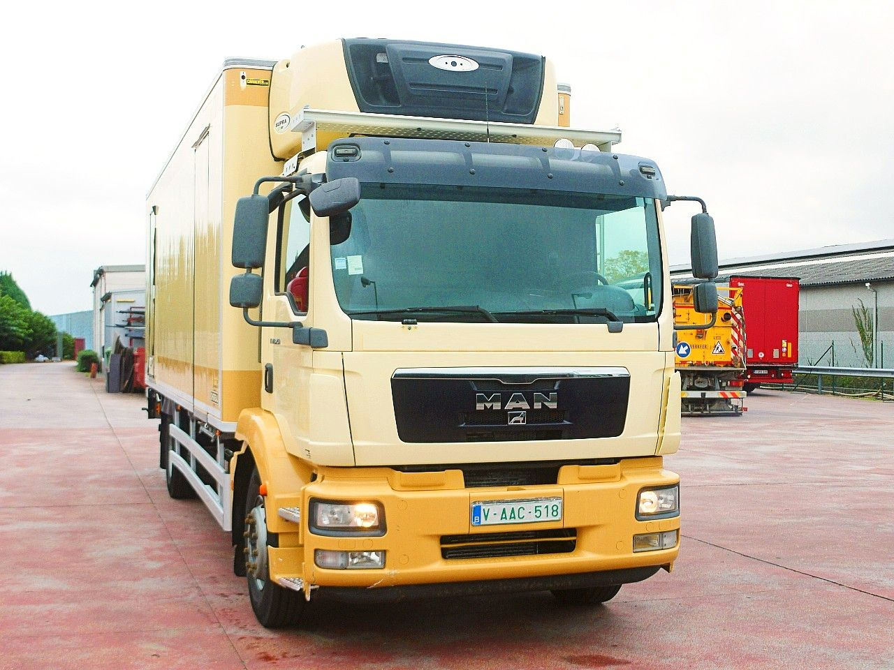 MAN TGM 18 250 CHEREAU CARRIER SUPR 1250 MULTi - Kravas automašīna refrižerators: foto 1 MAN TGM 18 250 CHEREAU CARRIER SUPR 1250 MULTi - Kravas automašīna refrižerators: foto 1