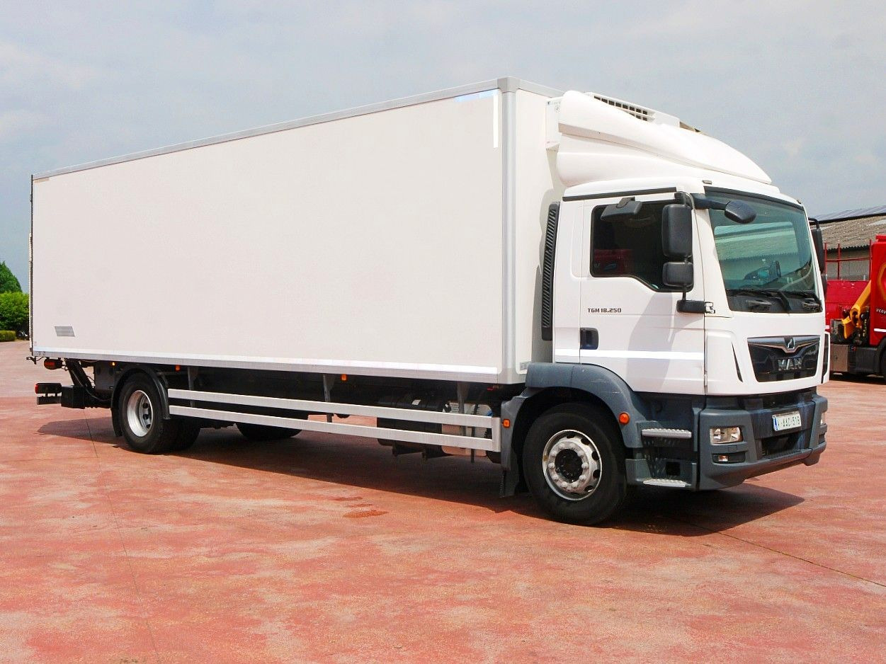 MAN TGM 18.250 KUHLKOFFER THERMOKING V800 MT A/C - Kravas automašīna refrižerators: foto 3 MAN TGM 18.250 KUHLKOFFER THERMOKING V800 MT A/C - Kravas automašīna refrižerators: foto 3