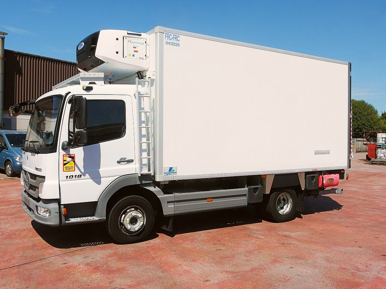 Mercedes-Benz 1018 ATEGO KUHLKOFFER CARRIER SUPRA 850 MT - Kravas automašīna refrižerators: foto 4 Mercedes-Benz 1018 ATEGO KUHLKOFFER CARRIER SUPRA 850 MT - Kravas automašīna refrižerators: foto 4