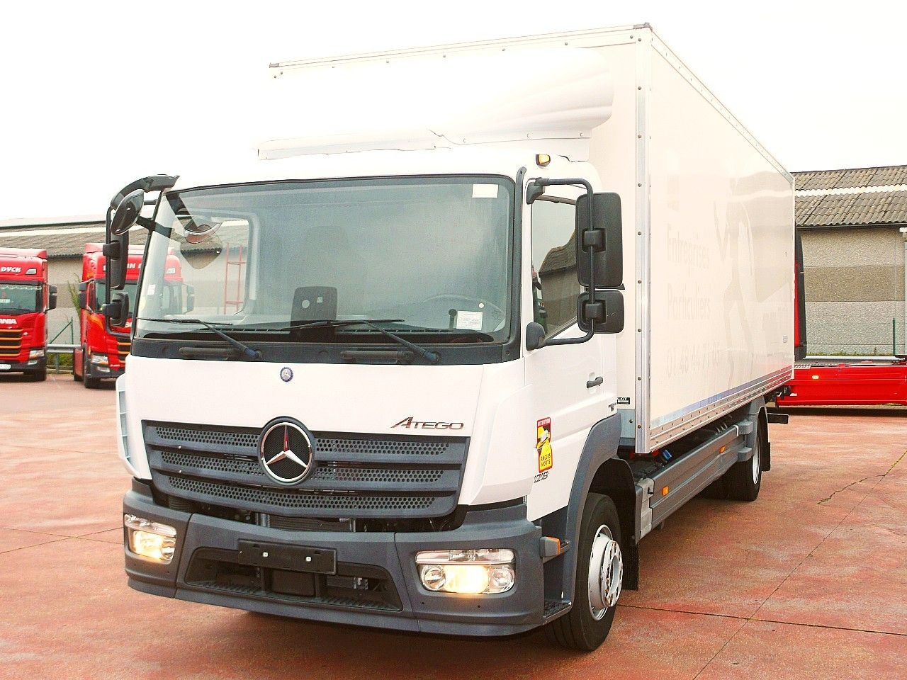 Mercedes-Benz 1218 ATEGO MEUBEL KOFFER A/C 124 Tkm - Furgons ar slēgtā virsbūve: foto 5 Mercedes-Benz 1218 ATEGO MEUBEL KOFFER A/C 124 Tkm - Furgons ar slēgtā virsbūve: foto 5