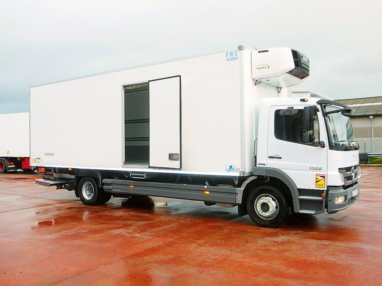 Mercedes-Benz 1322 ATEGO KUHLKOFFER CARRIER SUPRA 850 A/C LUFT - Kravas automašīna refrižerators: foto 3 Mercedes-Benz 1322 ATEGO KUHLKOFFER CARRIER SUPRA 850 A/C LUFT - Kravas automašīna refrižerators: foto 3