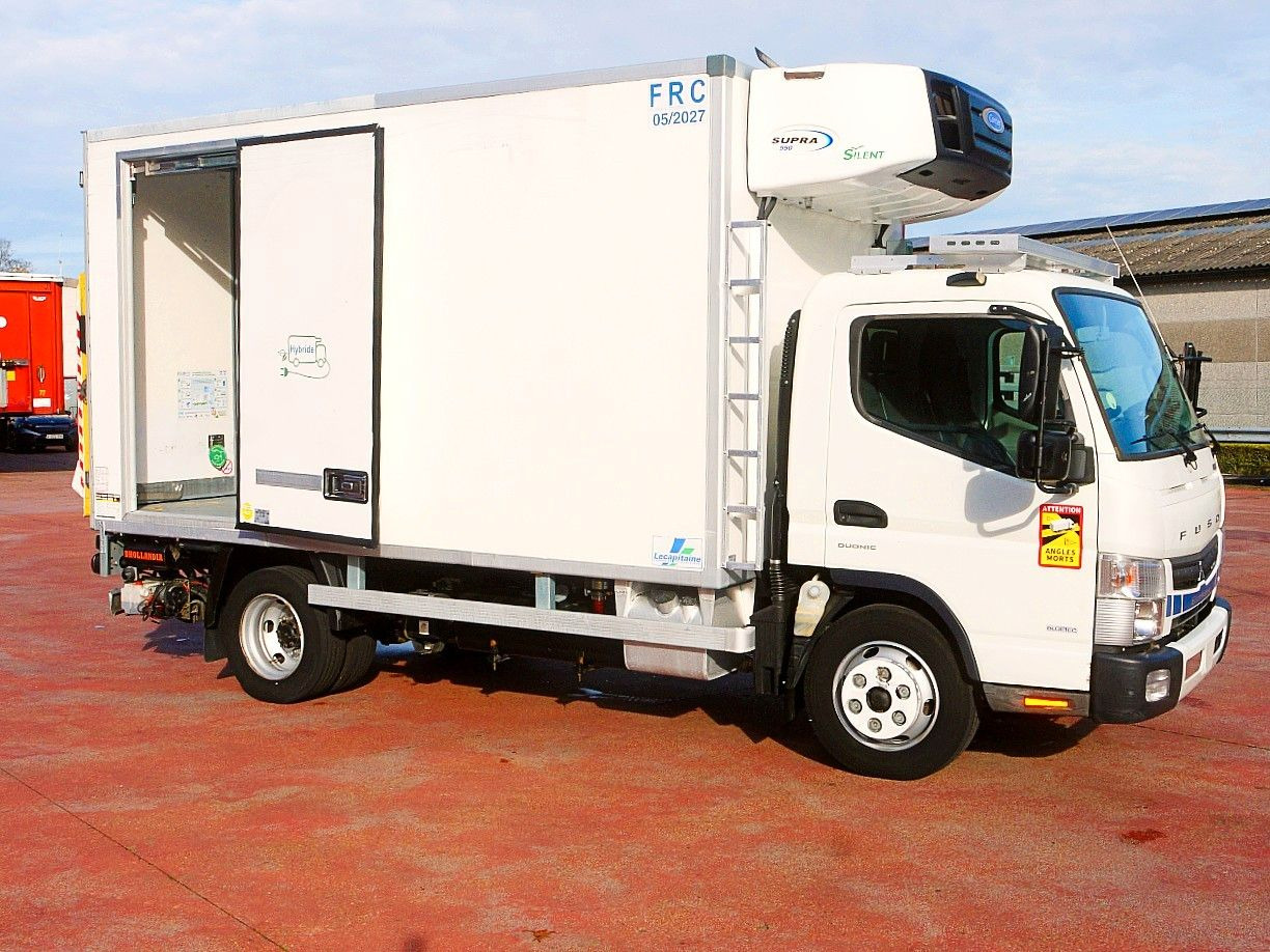 Mitsubishi FUSO HYBRIDE KUHLKOFFER CARRIER SUPRA 550 78tkm - Komercauto refrižerators: foto 3 Mitsubishi FUSO HYBRIDE KUHLKOFFER CARRIER SUPRA 550 78tkm - Komercauto refrižerators: foto 3
