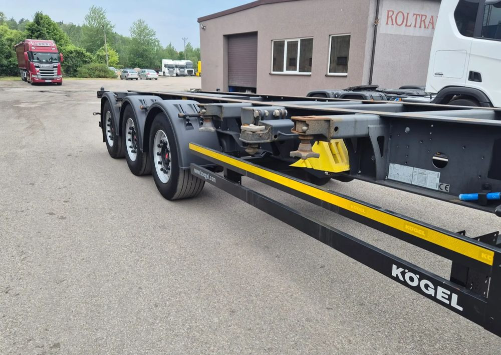 Puspiekabe noņemamā virsbūve/ Konteineru vedējs Kögel Podkontenerowa: foto 17