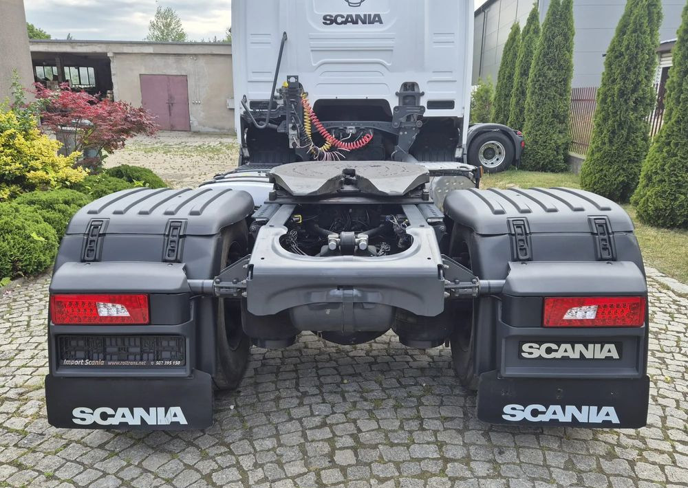 Vilcējs Scania R410: foto 7