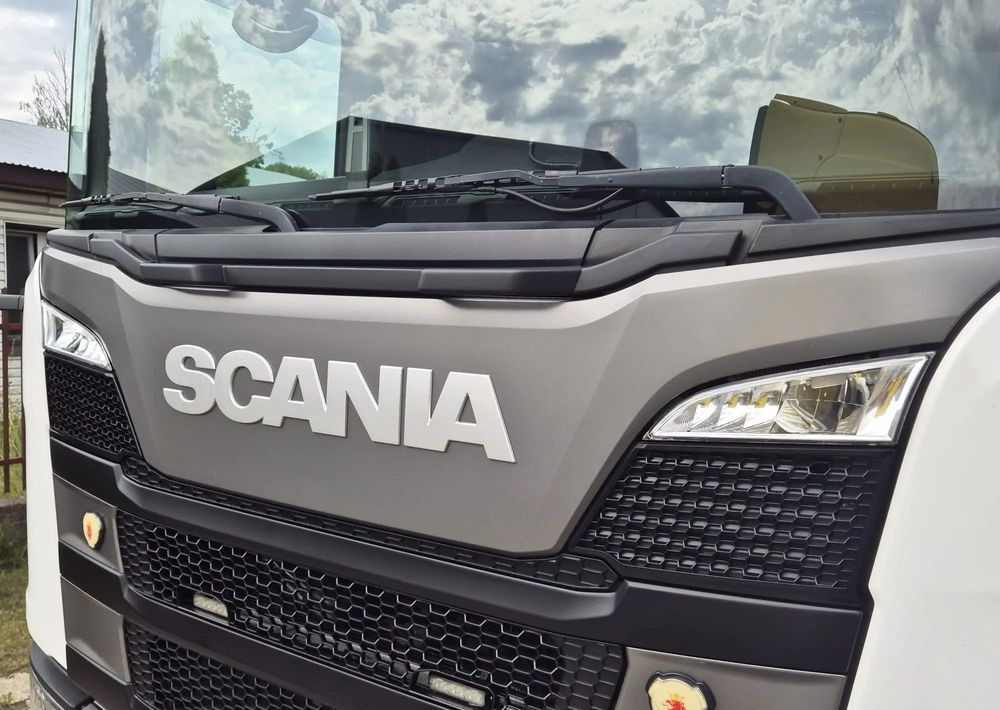 Vilcējs Scania R410: foto 16