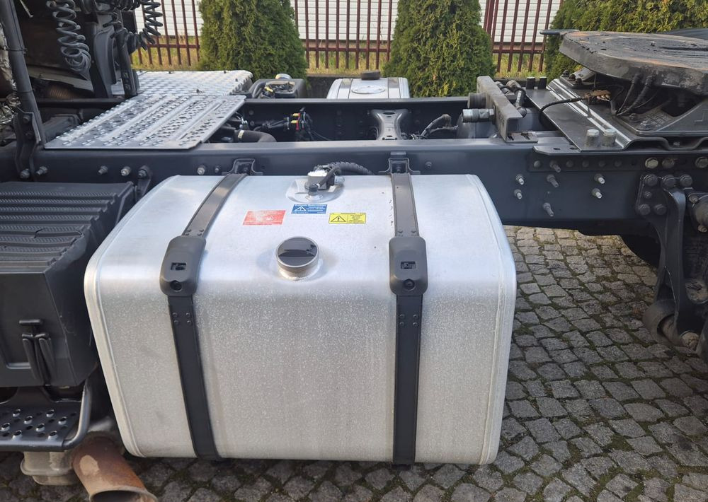 Vilcējs Scania R450: foto 11