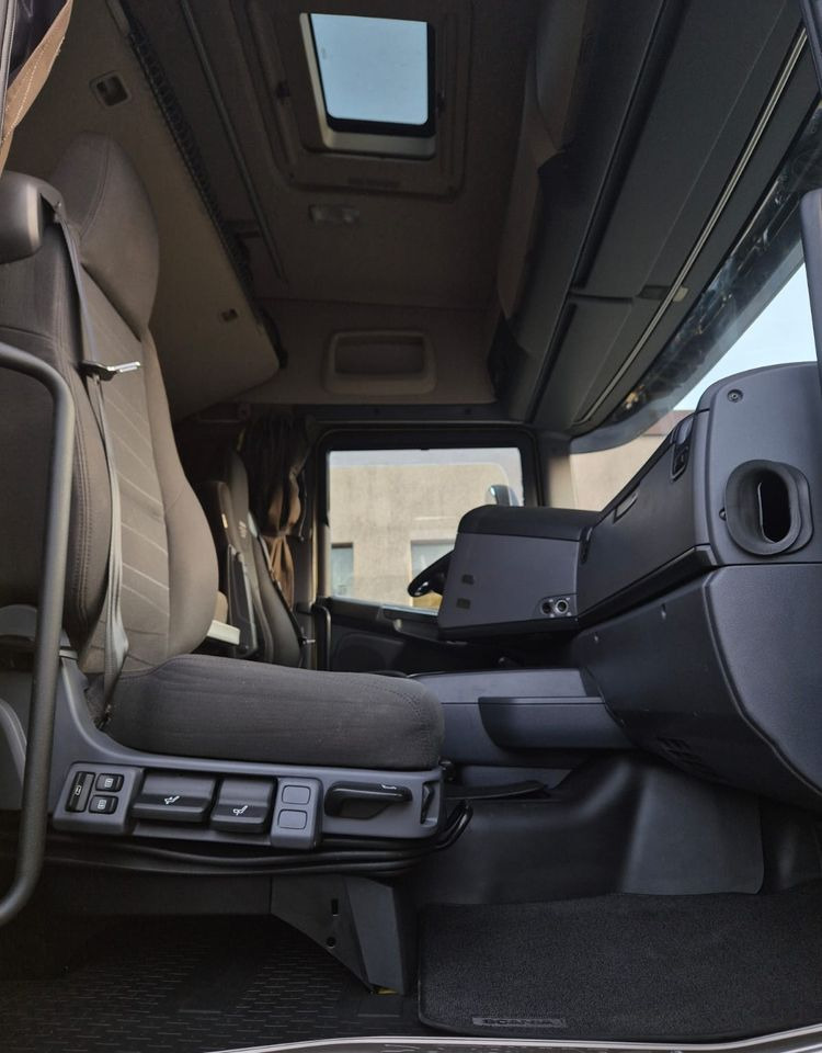 Vilcējs Scania R450: foto 20