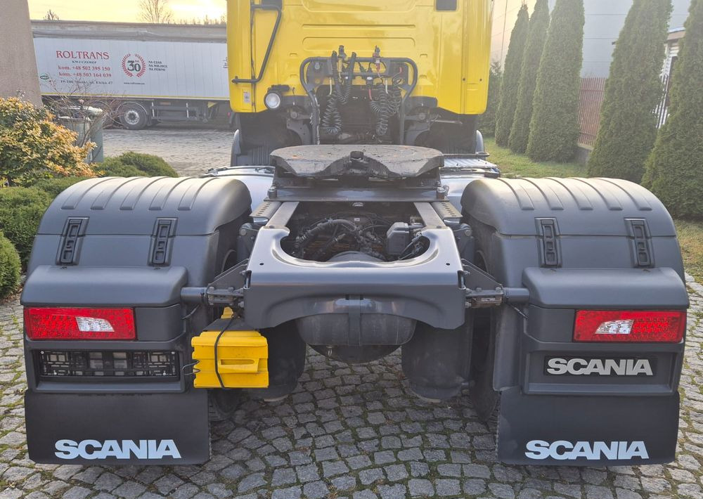 Vilcējs Scania R450: foto 7