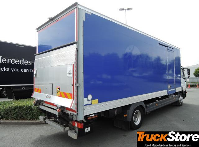 Mercedes-Benz Atego 1218 L - Kravas automašīna ar slēgto virsbūvi: foto 4 Mercedes-Benz Atego 1218 L - Kravas automašīna ar slēgto virsbūvi: foto 4