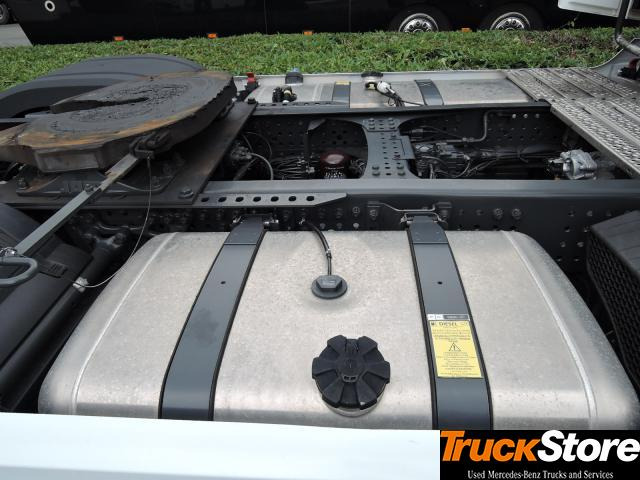 Mercedes-Benz Actros 1845 LS - Vilcējs: foto 2 Mercedes-Benz Actros 1845 LS - Vilcējs: foto 2