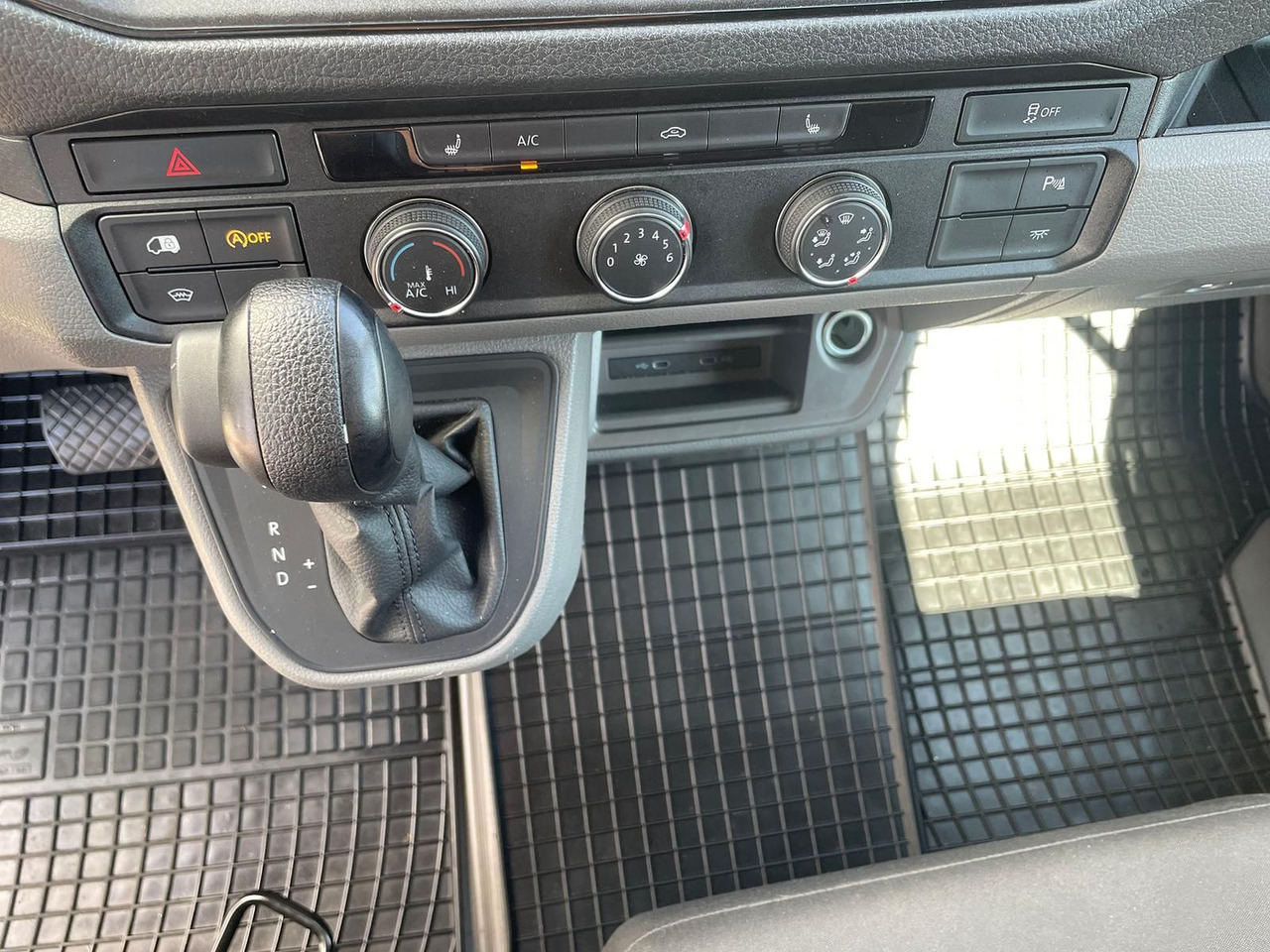 Kravas mikroautobuss MAN TGE 3.160 Kasten L4H3 LED AHK DAB KAMERA SITZHZ: foto 26 Kravas mikroautobuss MAN TGE 3.160 Kasten L4H3 LED AHK DAB KAMERA SITZHZ: foto 26