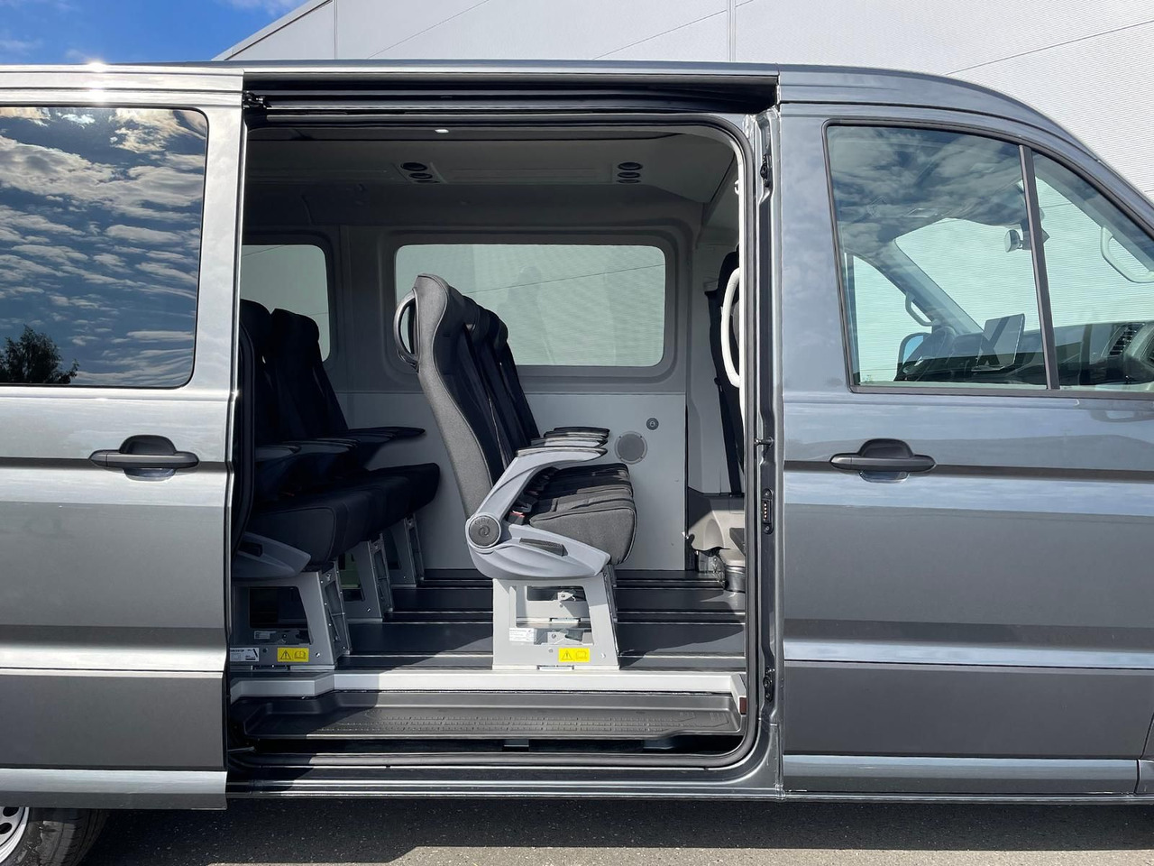 Mikroautobuss, Pasažieru furgons MAN TGE 3.180 Kombi L3H2 LED ACC NAVI SITZHZ: foto 10