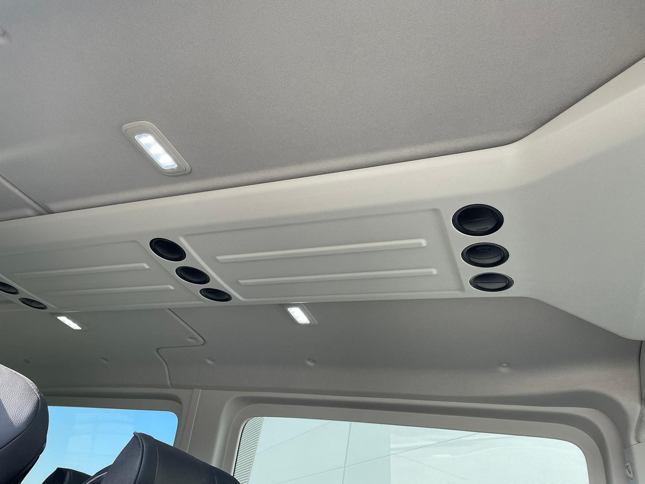 Mikroautobuss, Pasažieru furgons MAN TGE 3.180 Kombi L3H2 LED ACC NAVI SITZHZ: foto 34