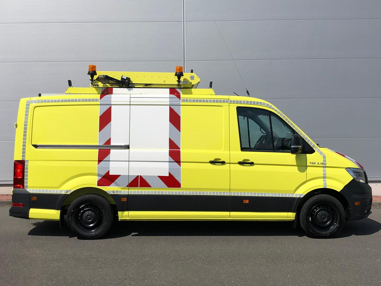 MAN TGE 3.180 L3H2 BF 4 BEGLEITFAHRZEUG ACC LED NAVI - Vieglā automašīna: foto 5 MAN TGE 3.180 L3H2 BF 4 BEGLEITFAHRZEUG ACC LED NAVI - Vieglā automašīna: foto 5