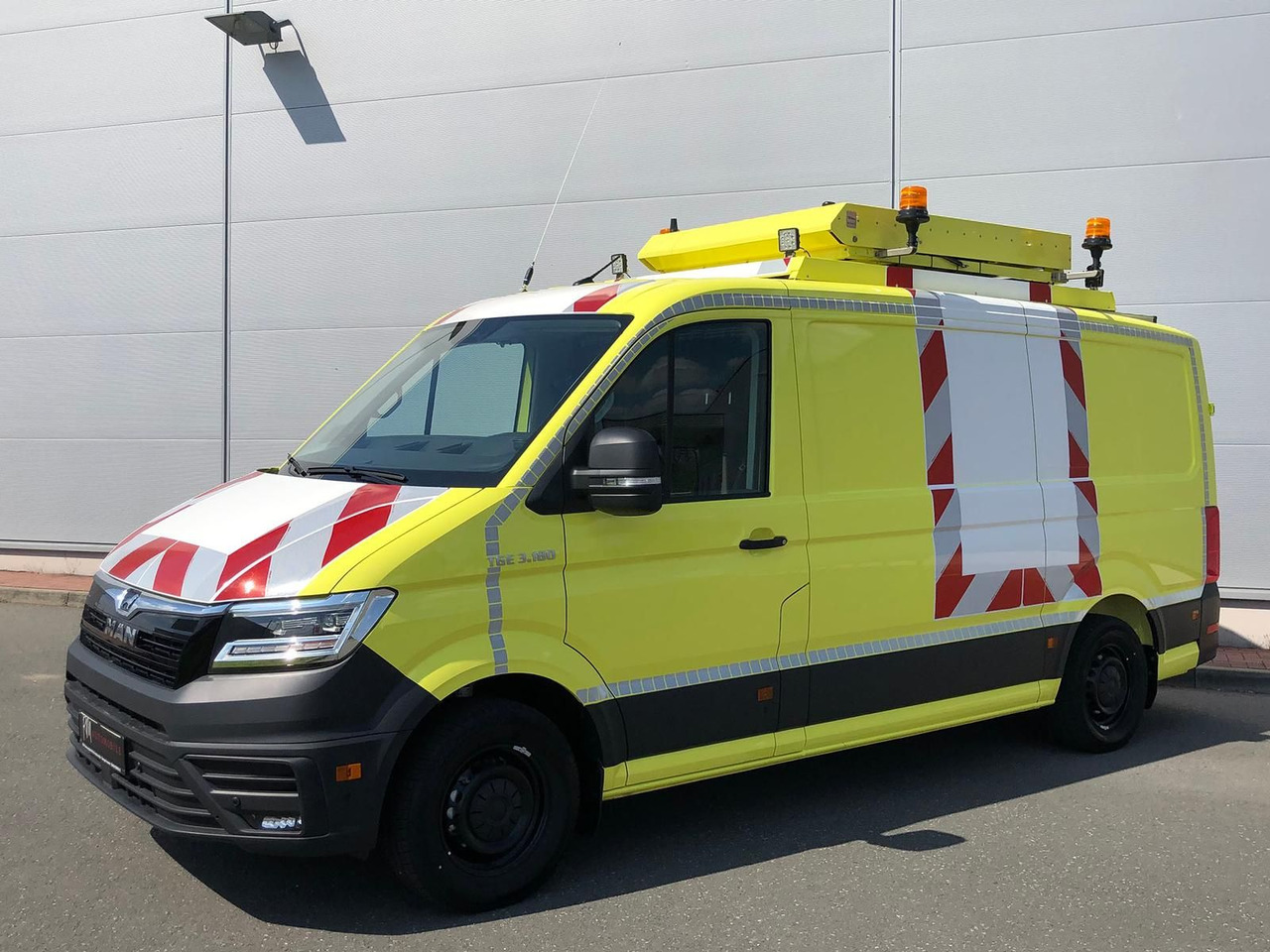 MAN TGE 3.180 L3H2 BF 4 BEGLEITFAHRZEUG ACC LED NAVI - Vieglā automašīna: foto 1 MAN TGE 3.180 L3H2 BF 4 BEGLEITFAHRZEUG ACC LED NAVI - Vieglā automašīna: foto 1