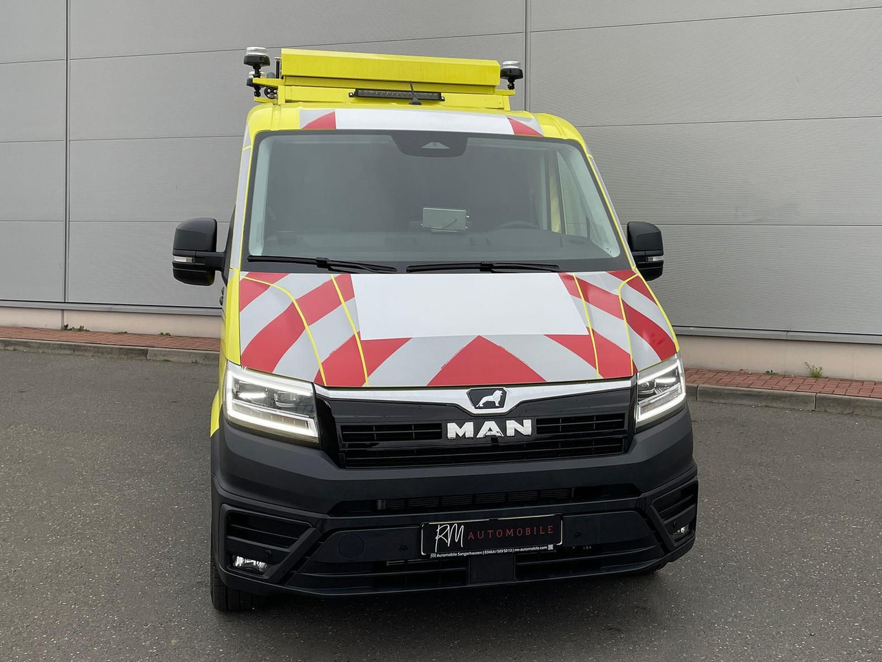 MAN TGE 3.180 L3H2 BF4 BEGLEITFAHRZEUG STANDHZ ACC - Kravas mikroautobuss: foto 4 MAN TGE 3.180 L3H2 BF4 BEGLEITFAHRZEUG STANDHZ ACC - Kravas mikroautobuss: foto 4