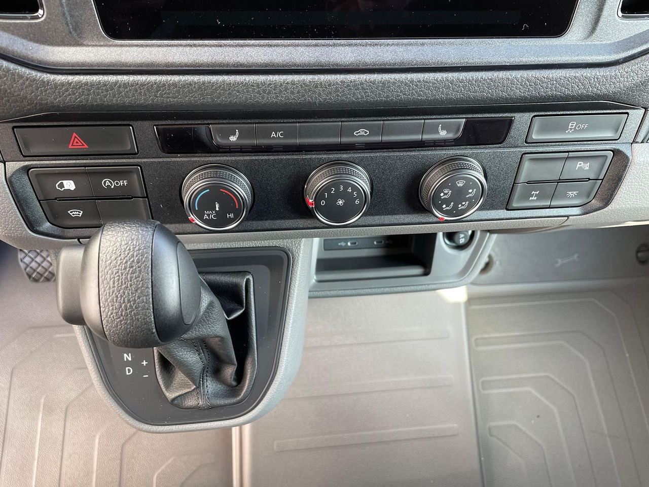 Vieglā automašīna MAN TGE 3.180 L3H2 Kasten 4x4 AUTOM ACC NAV: foto 30