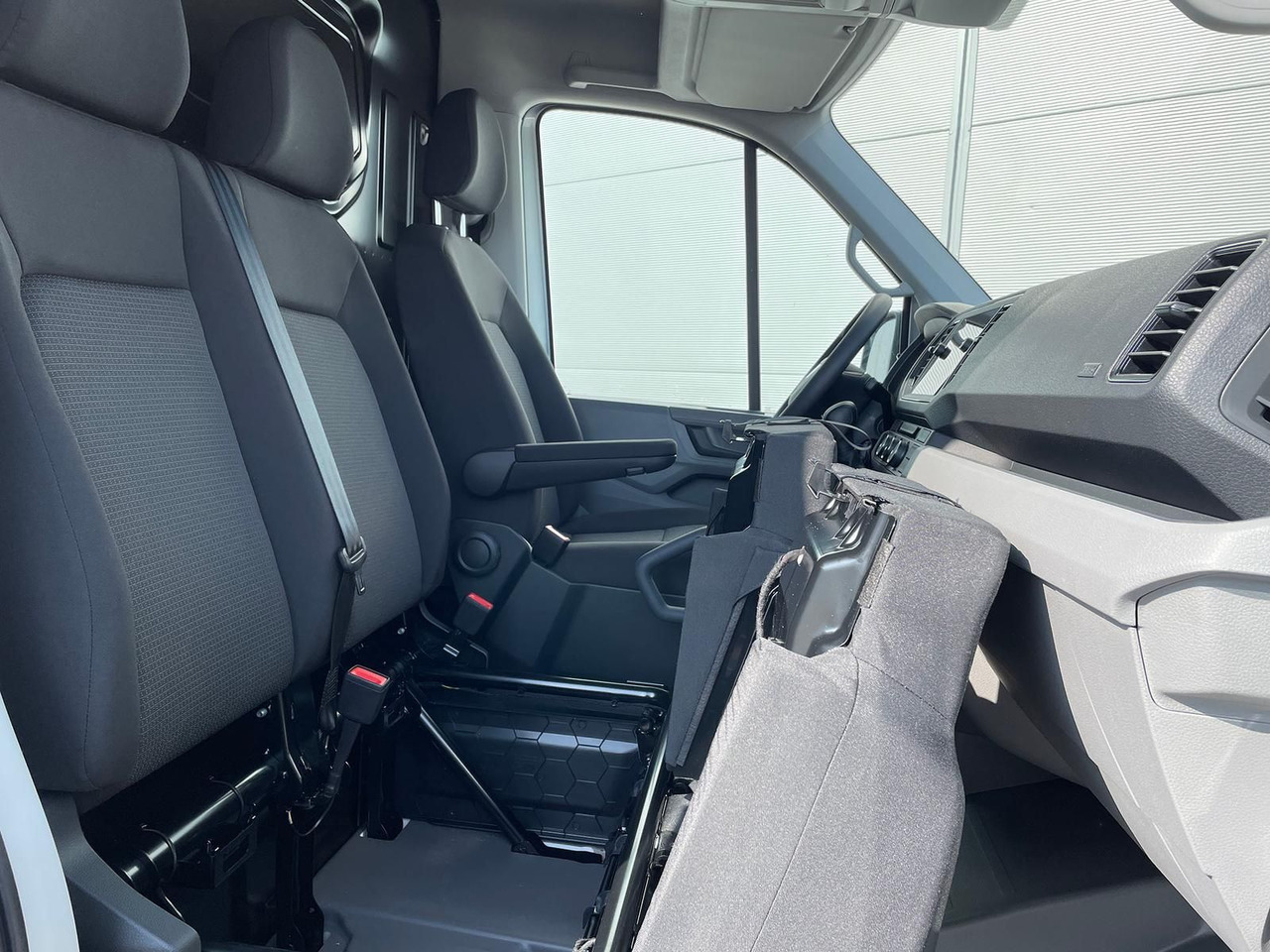 Vieglā automašīna MAN TGE 3.180 L3H2 Kasten 4x4 AUTOM ACC NAV: foto 21