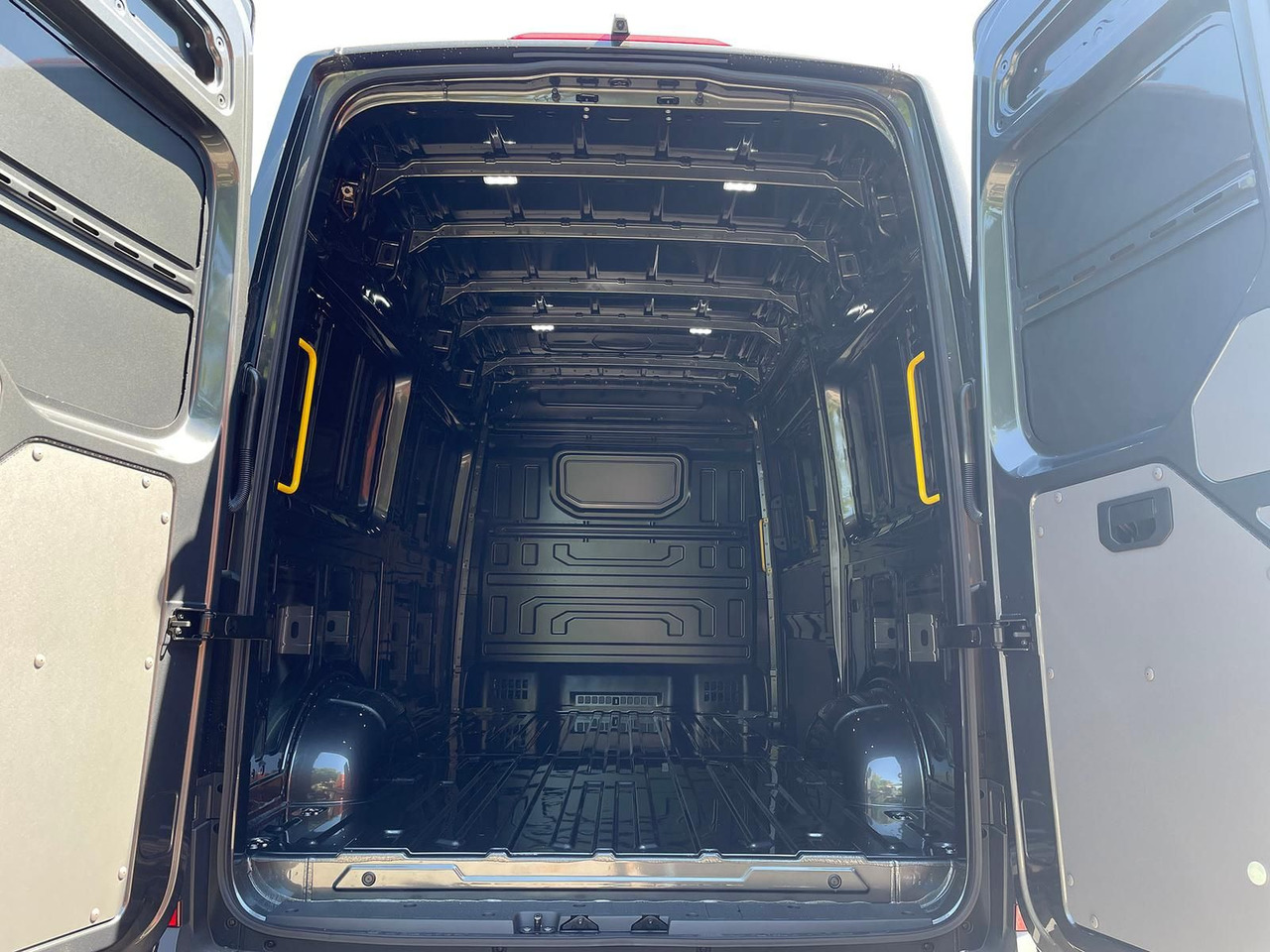 Kravas mikroautobuss MAN TGE 3.180 L3H3 Kasten 4x4 AHK ACC LED NAV SITZHZ: foto 30