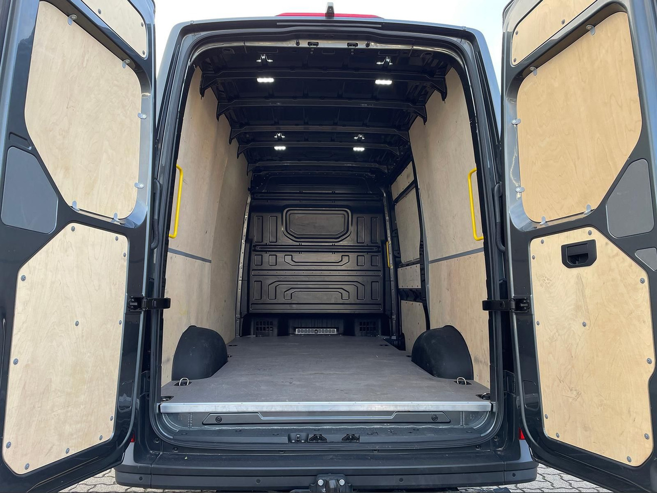 Kravas mikroautobuss MAN TGE 3.180 L3H3 Kasten 4x4 DIFF AHK ACC STANDHZ: foto 11