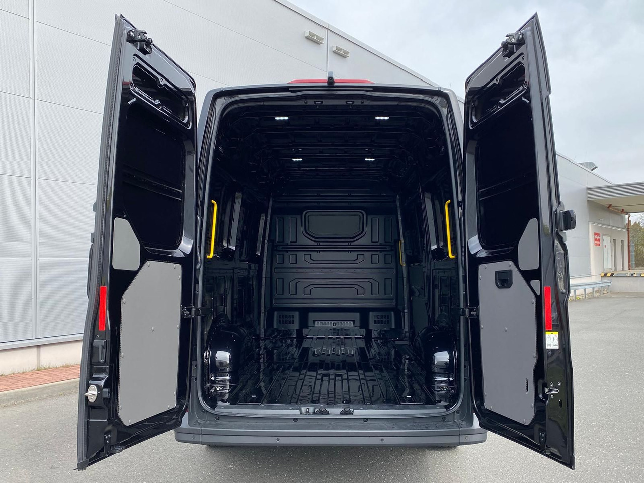 Kravas mikroautobuss MAN TGE 3.180 L3H3 Kasten STANDHZ ACC LED SITZHZ: foto 30