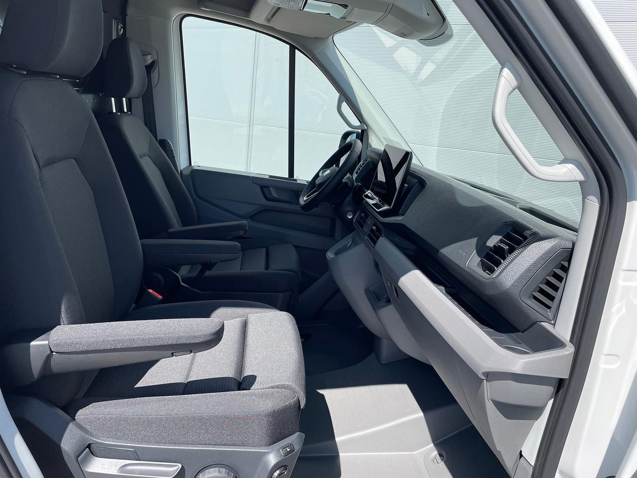 Vieglā automašīna MAN TGE 3.180 L3H3 Kasten STANDHZ ACC NAVI KAMERA: foto 38