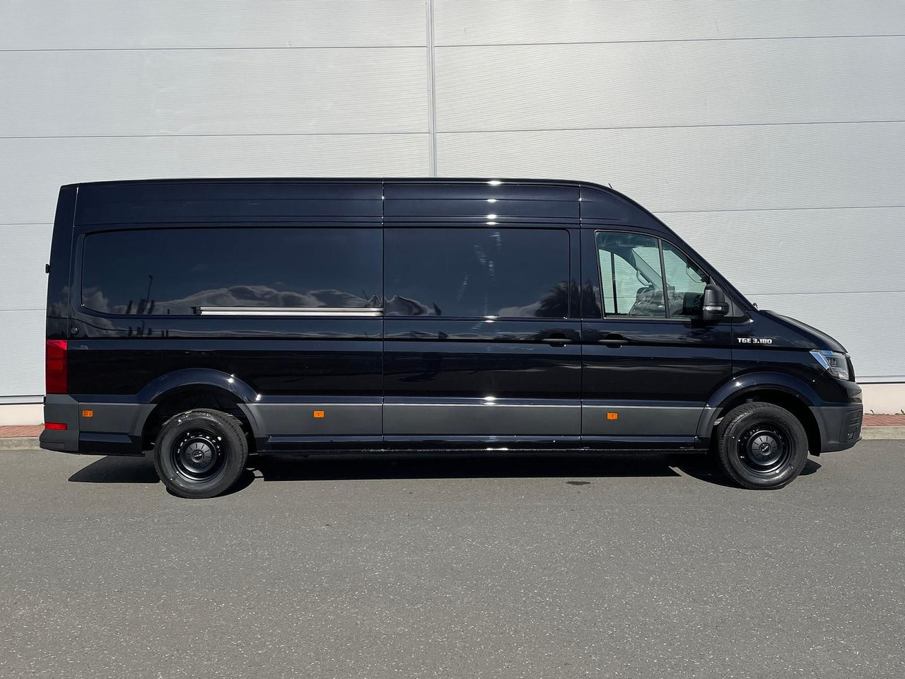 MAN TGE 3.180 L4H3 KASTEN AUTOM ACC LED DAB NAVI - Kravas mikroautobuss: foto 5 MAN TGE 3.180 L4H3 KASTEN AUTOM ACC LED DAB NAVI - Kravas mikroautobuss: foto 5