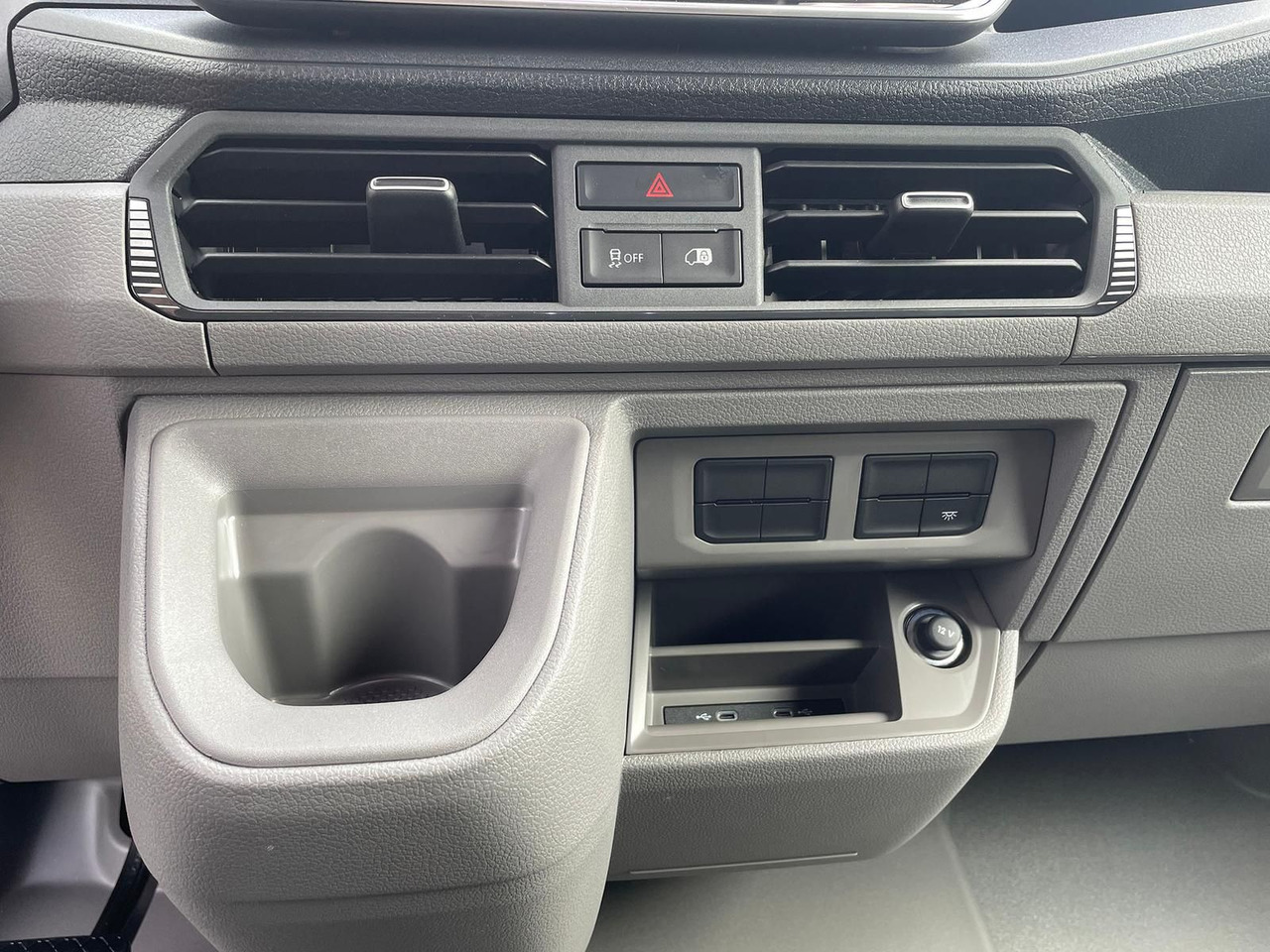 Kravas mikroautobuss MAN TGE 3.180 L4H3 Kasten STANDHZ ACC LED SITZHZ: foto 31