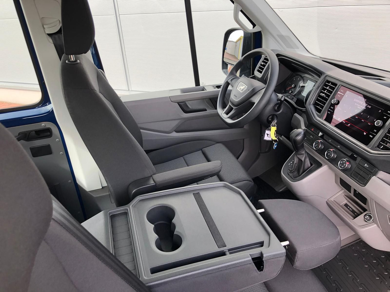 Vieglā automašīna MAN TGE 3.180 Pritsche DOKA MR 4x4 LED TEMPOMAT: foto 22