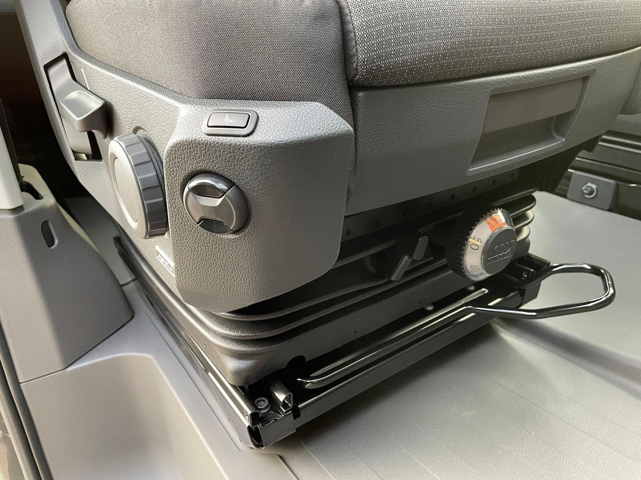 Automašīna ar kravas platformu, Kravas-pasažieru furgons MAN TGE 3.180 Pritsche DOKA MR STANDHZ AHK KAMERA: foto 25