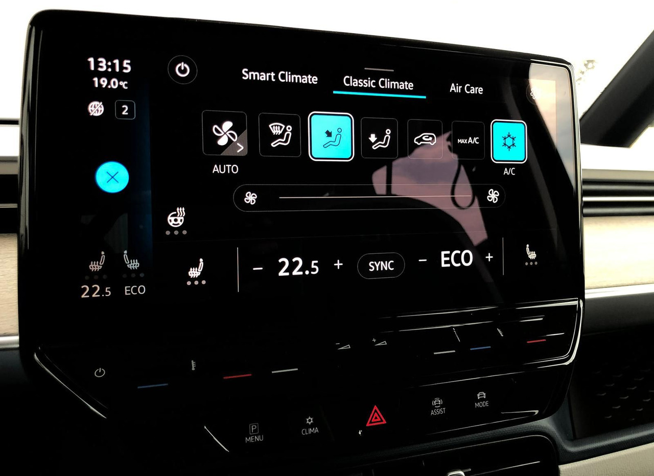 Mikroautobuss, Elektroautobuss Volkswagen ID. Buzz 150 kW Pro AHK ACC MATRIX LED KEYLESS: foto 26