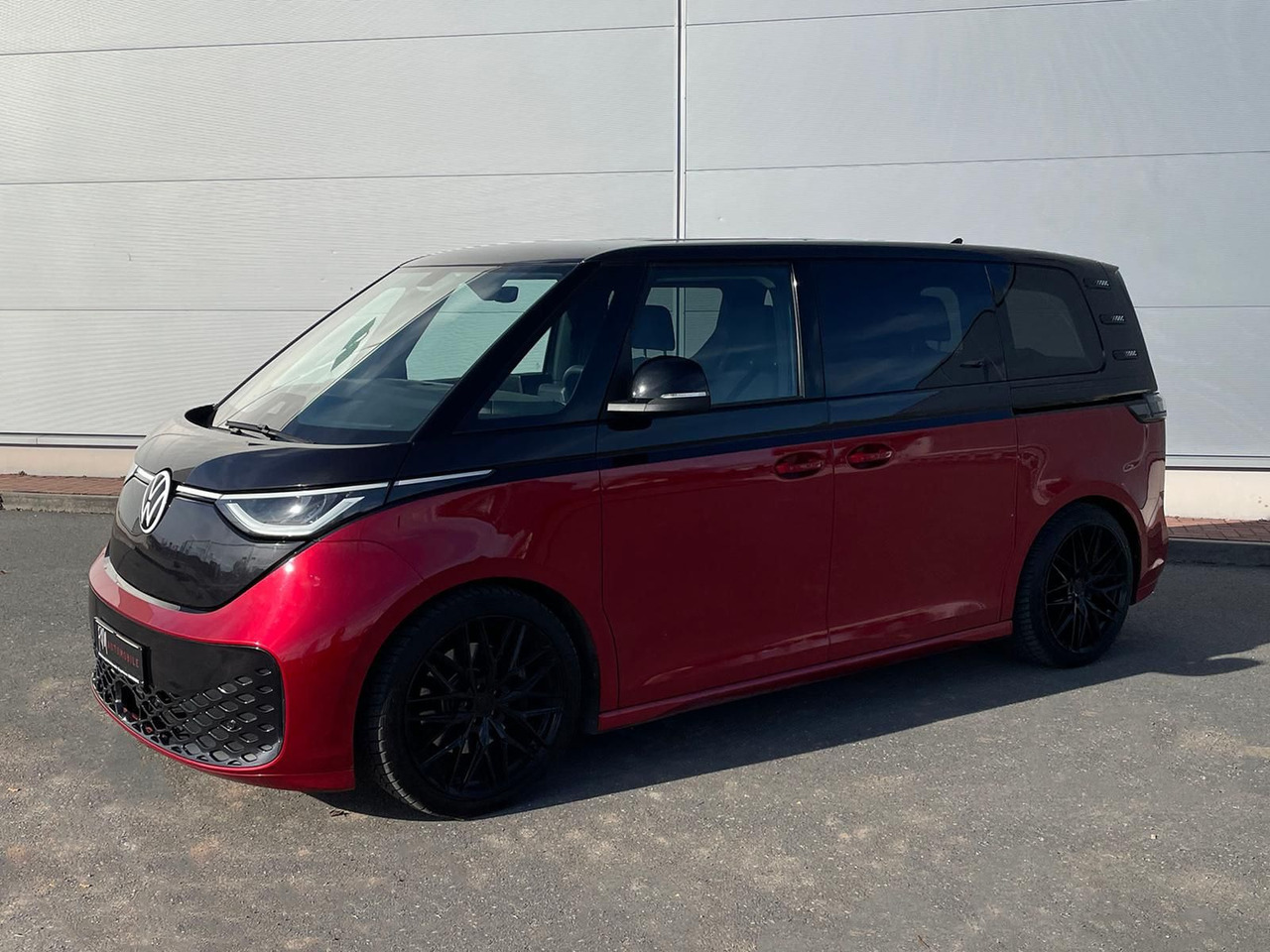 Volkswagen ID.Buzz KW Fahrwerk LM Felgen KLIMA PDC ACC DAB - Pasažieru furgons, Elektriskais furgons: foto 2 Volkswagen ID.Buzz KW Fahrwerk LM Felgen KLIMA PDC ACC DAB - Pasažieru furgons, Elektriskais furgons: foto 2