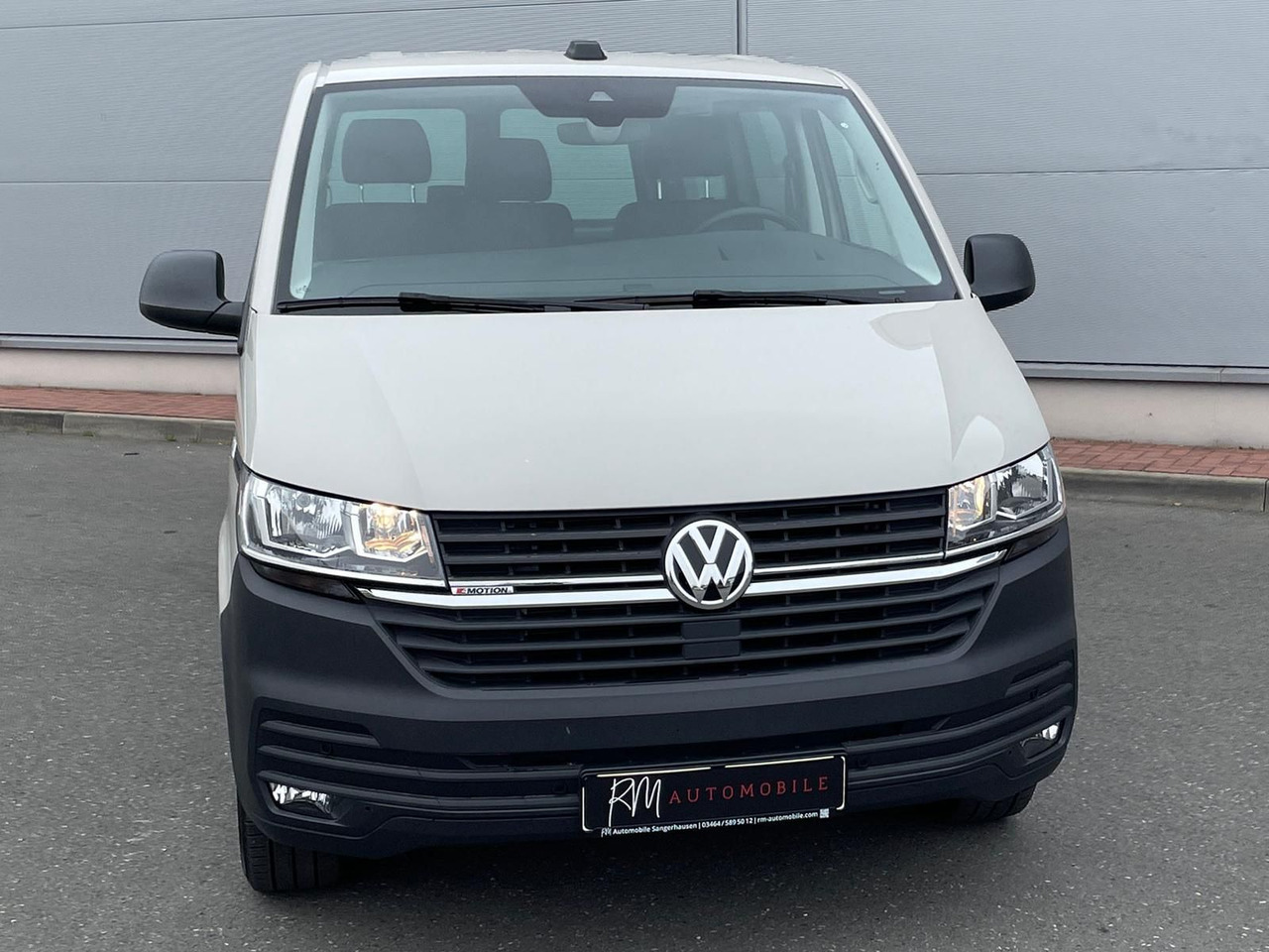 Volkswagen T6.1 Transporter 2.0 TDI lang 4MOTION SITZHZ NAV - Kravas mikroautobuss: foto 3 Volkswagen T6.1 Transporter 2.0 TDI lang 4MOTION SITZHZ NAV - Kravas mikroautobuss: foto 3