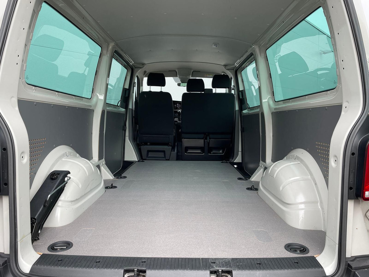 Jaunā Kravas mikroautobuss Volkswagen T6.1 Transporter 2.0 TDI lang 4MOTION SITZHZ NAV: foto 11