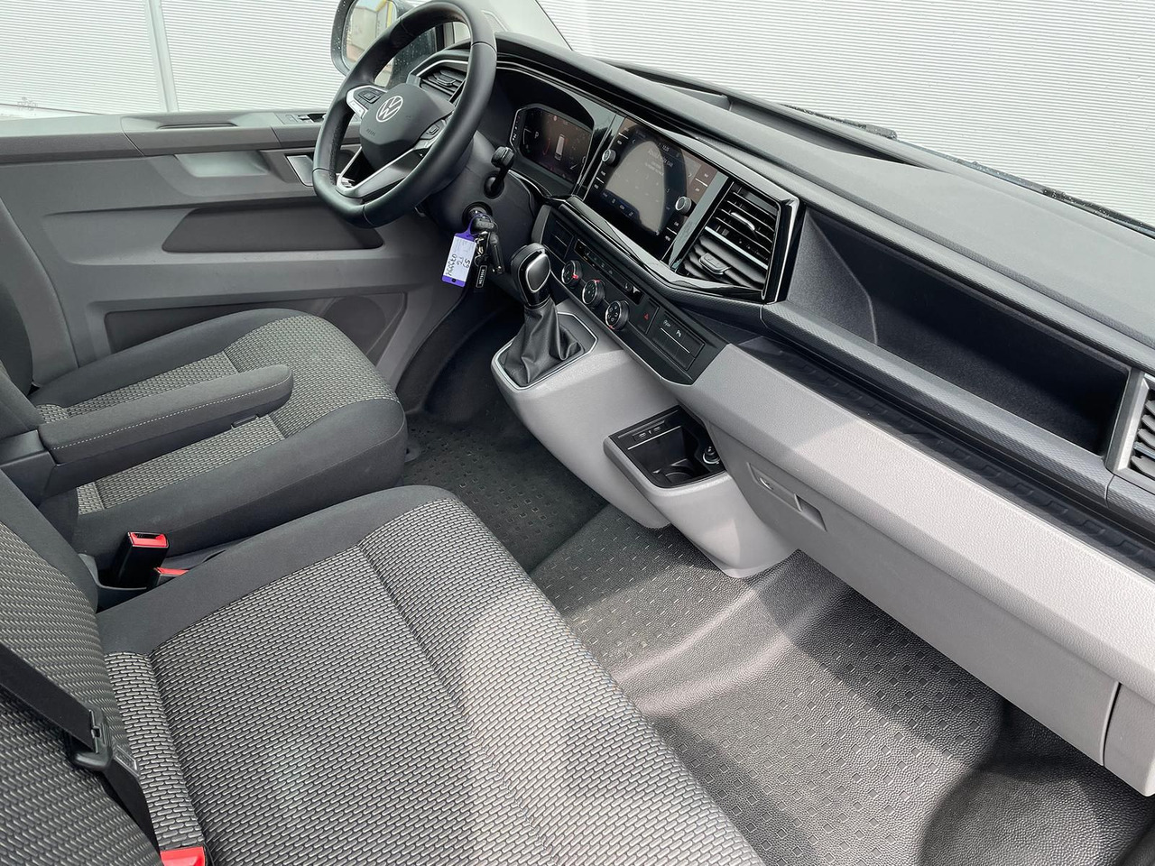 Jaunā Kravas mikroautobuss Volkswagen T6.1 Transporter 2.0 TDI lang 4MOTION SITZHZ NAV: foto 27