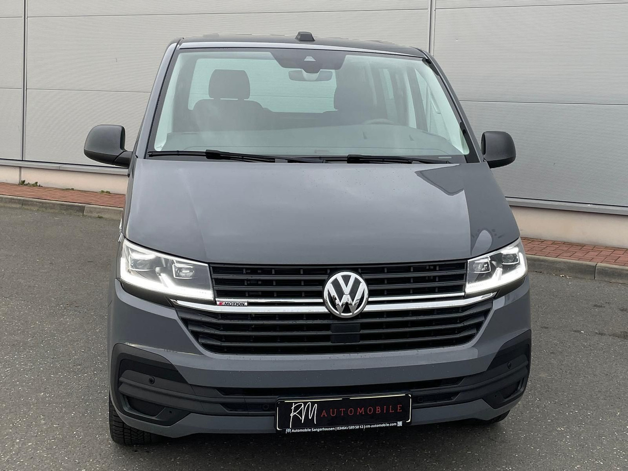 Volkswagen T6.1 Transporter 4MOTION NAVI STANDHZ ACC PDC - Mikroautobuss, Pasažieru furgons: foto 4 Volkswagen T6.1 Transporter 4MOTION NAVI STANDHZ ACC PDC - Mikroautobuss, Pasažieru furgons: foto 4