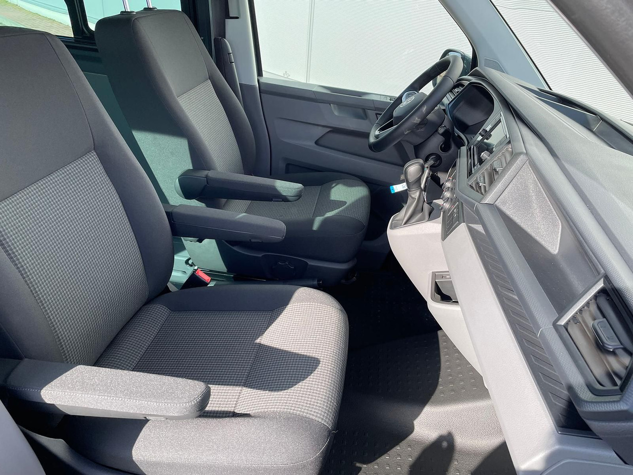 Pasažieru furgons Volkswagen T6.1 Transporter Kasten 4M ACC PDC KAMERA STANDH: foto 23