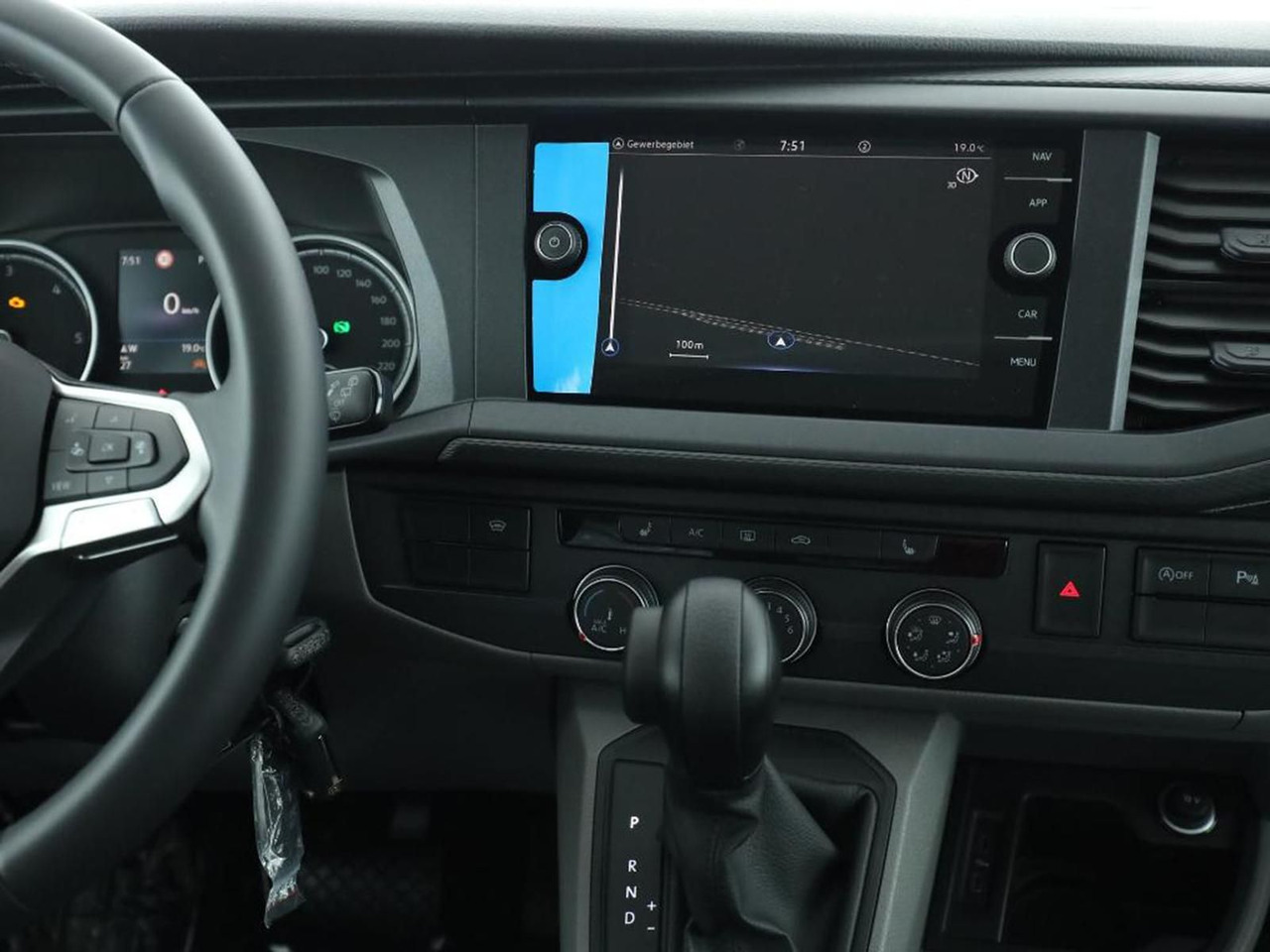 Volkswagen T6.1 Transporter Kombi KR Autom. LED TEMP SITZHZ - Mikroautobuss, Pasažieru furgons: foto 5 Volkswagen T6.1 Transporter Kombi KR Autom. LED TEMP SITZHZ - Mikroautobuss, Pasažieru furgons: foto 5