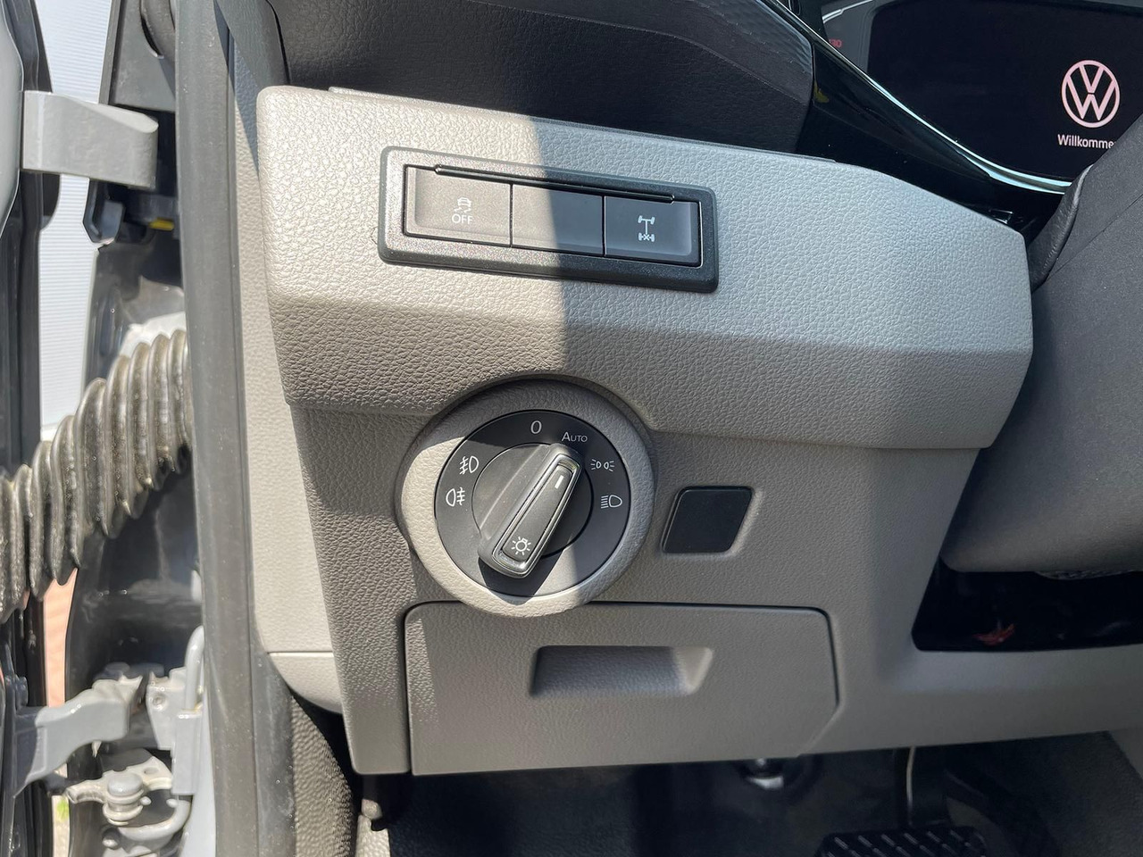 Kravas mikroautobuss Volkswagen T6.1 Transporter lang 4M LED BEAR LOCK KAM DAB: foto 31