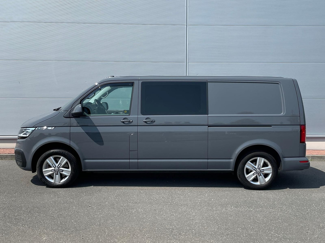 Kravas mikroautobuss Volkswagen T6.1 Transporter lang 4M LED BEAR LOCK KAM DAB: foto 6