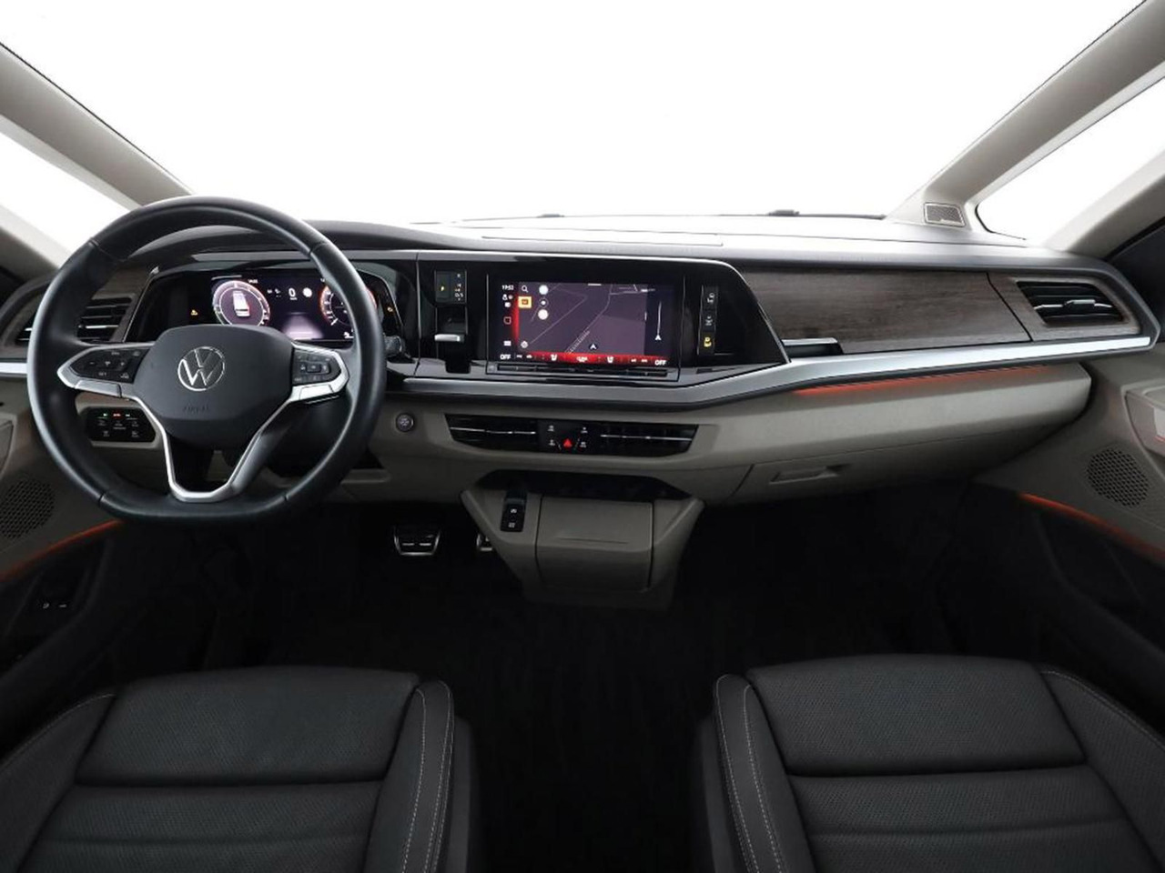 Volkswagen T7 Multivan Style eHybrid LR 4MOTION AHK ACC - Mikroautobuss, Pasažieru furgons: foto 4 Volkswagen T7 Multivan Style eHybrid LR 4MOTION AHK ACC - Mikroautobuss, Pasažieru furgons: foto 4